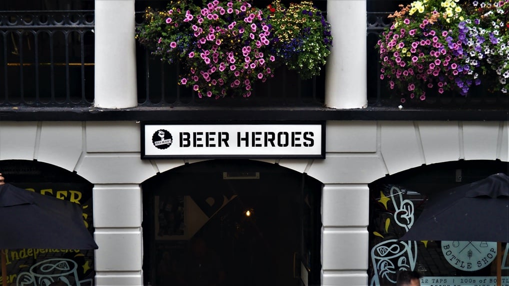beer heroes chester bottle shop bar chester