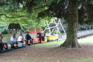 grosvenor park miniature railway things to do chester